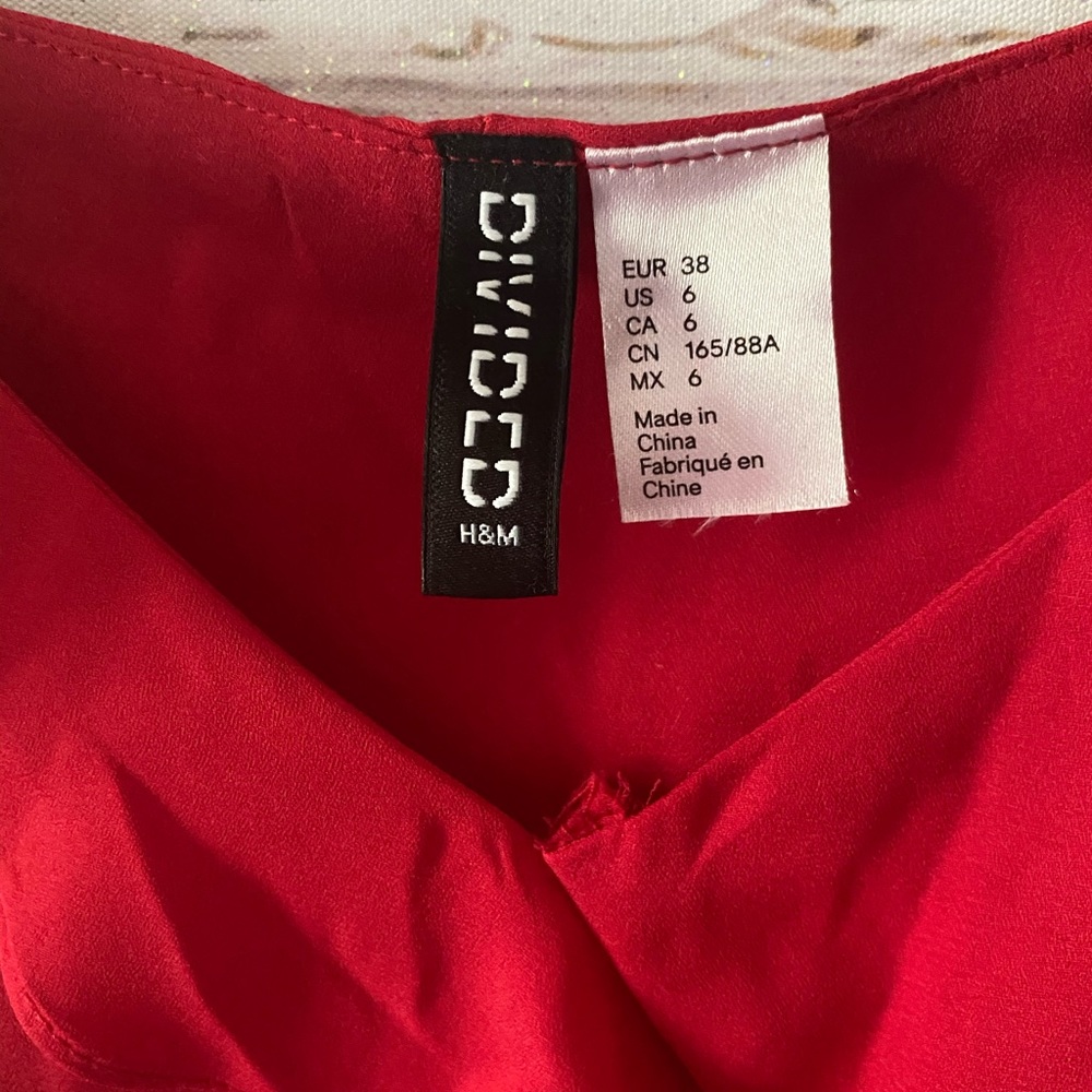 Red H&M blouse - Picture 2 of 4